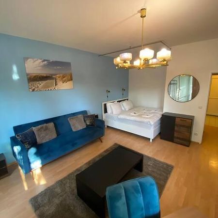 Apartment With Balcony Berlin Luaran gambar